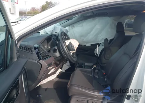 2020 Honda Odyssey Elite z USA, uszkodzony, nr VIN 5FNRL6H94LB045159